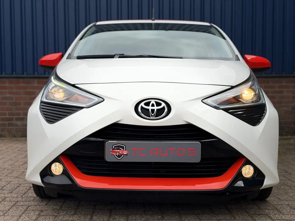 Toyota Aygo 1.0 VVT-i x-cite Cabriodak, 1e eigenaar dealer o uit 2019, foto 2