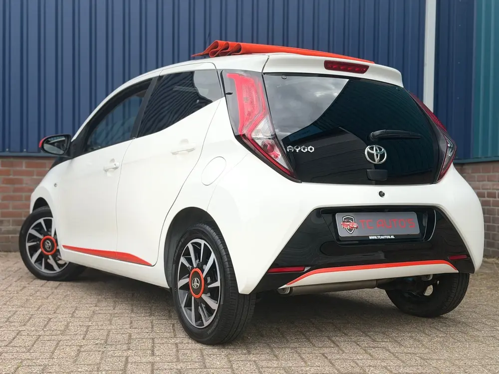 Toyota Aygo 1.0 VVT-i x-cite Cabriodak, 1e eigenaar dealer o uit 2019, foto 4