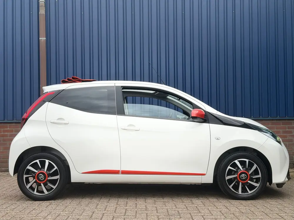 Toyota Aygo 1.0 VVT-i x-cite Cabriodak, 1e eigenaar dealer o uit 2019, foto 8