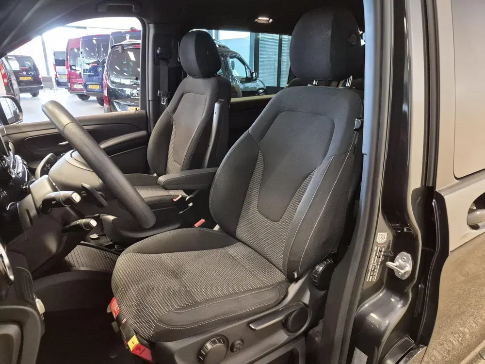 Mercedes-Benz V-Klasse L2H1 Rolstoelbus Automaat uit 2022, foto 13