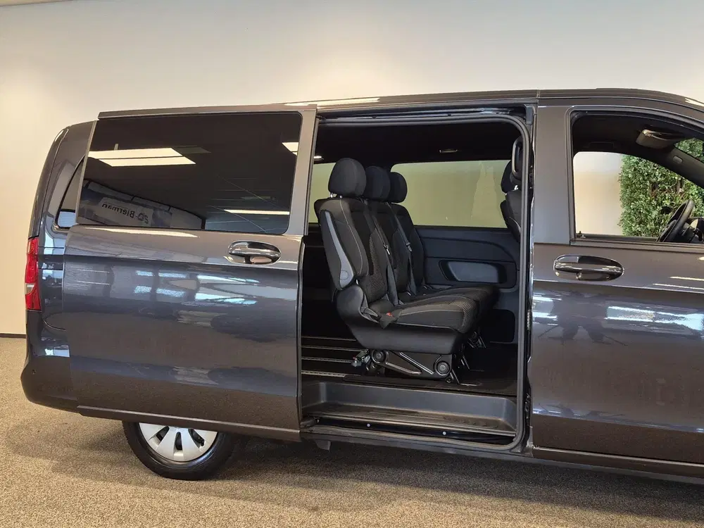 Mercedes-Benz V-Klasse L2H1 Rolstoelbus Automaat uit 2022, foto 4
