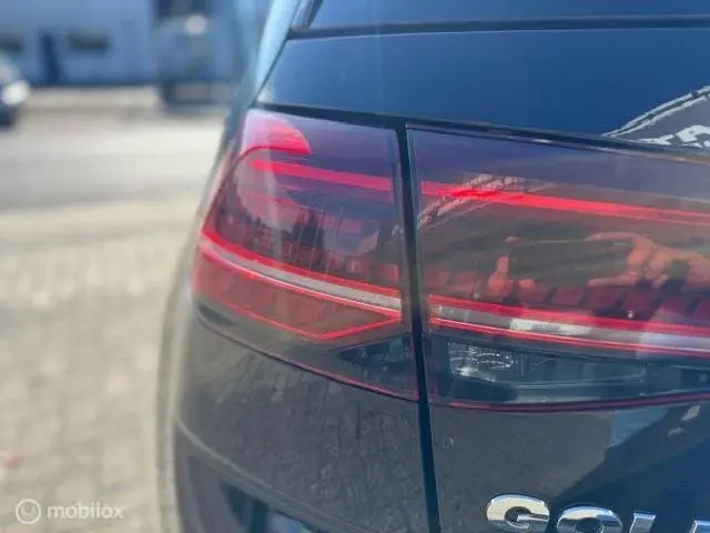 Volkswagen Golf 1.5 TSI Highline Business R uit 2019, foto 9
