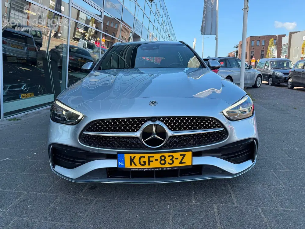 Mercedes-Benz C-Klasse 300 e AMG Line uit 2022, foto 2