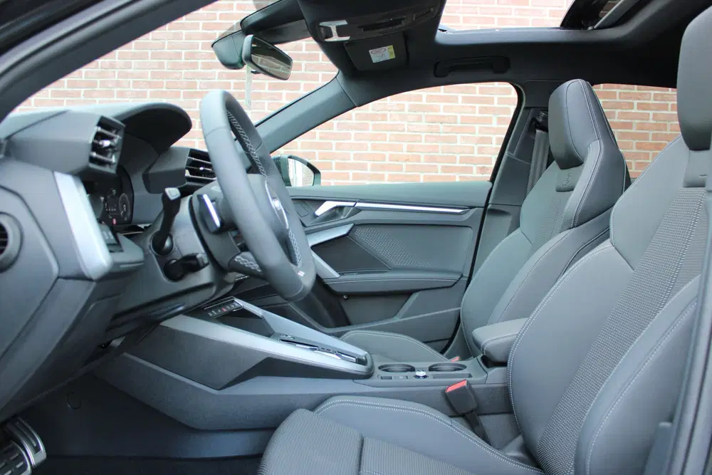 Audi A3 45 TFSI e 272PK S edition Competition uit 2025, foto 10