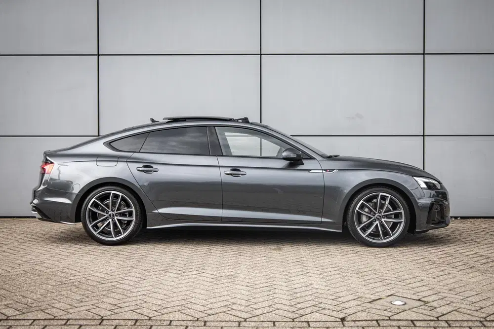 Audi A5 40 TFSI 204pk S Edition Competition uit 2023, foto 3