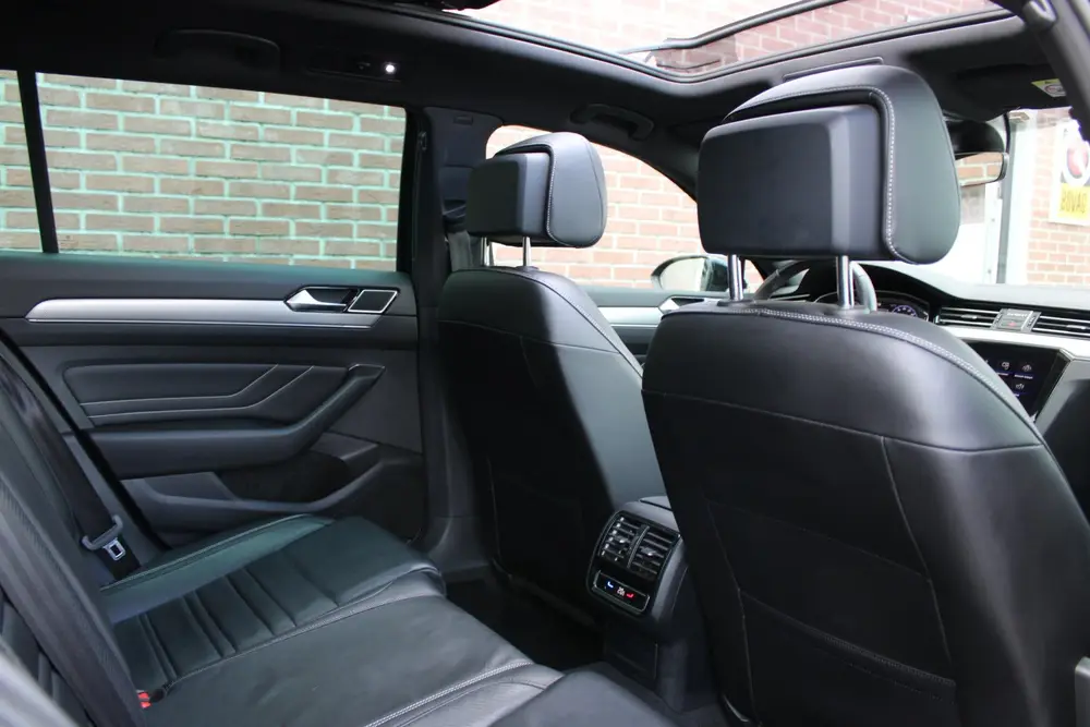 Volkswagen Passat Variant 1.5 TSI 150PK R-Line Business |PAN uit 2023, foto 15