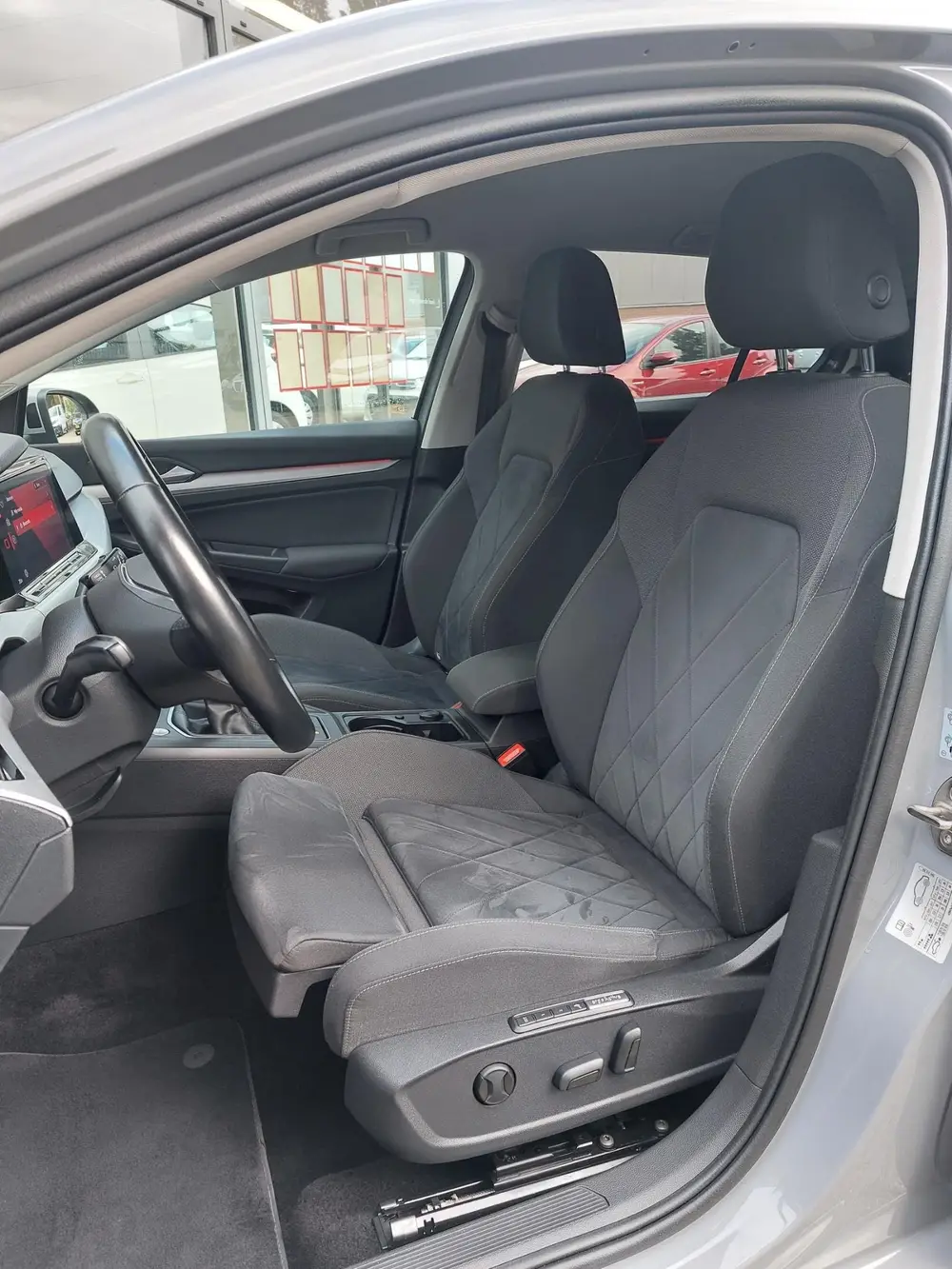 Volkswagen Golf 1.5 TSI Life Business 17 inch Sport st uit 2020, foto 13