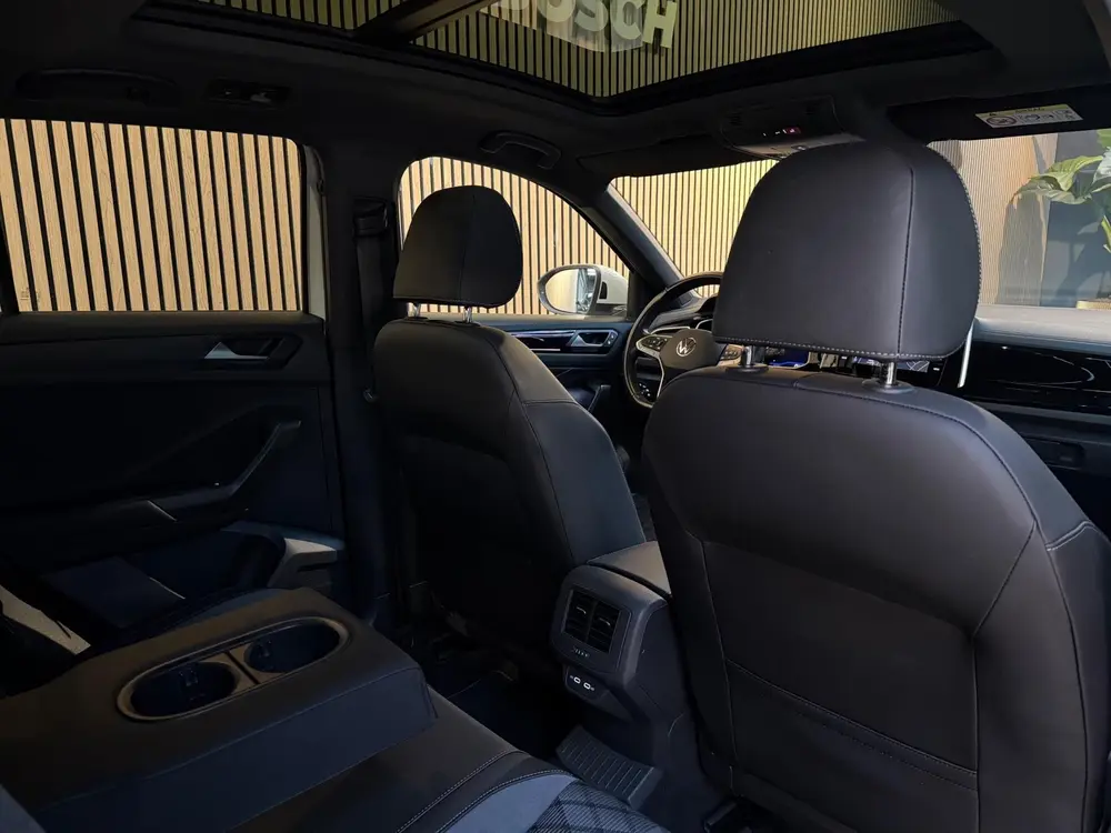 Volkswagen T-Roc 1.5 TSI R Line - Pano - Beats Audio uit 2023, foto 11