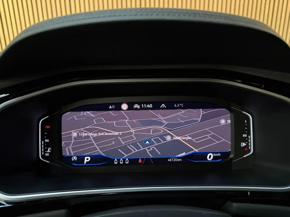 Volkswagen T-Roc 1.5 TSI R Line - Pano - Beats Audio uit 2023, foto 16