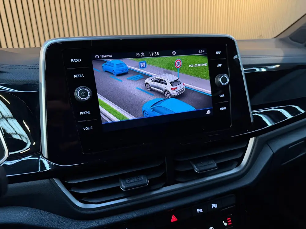 Volkswagen T-Roc 1.5 TSI R Line - Pano - Beats Audio uit 2023, foto 18