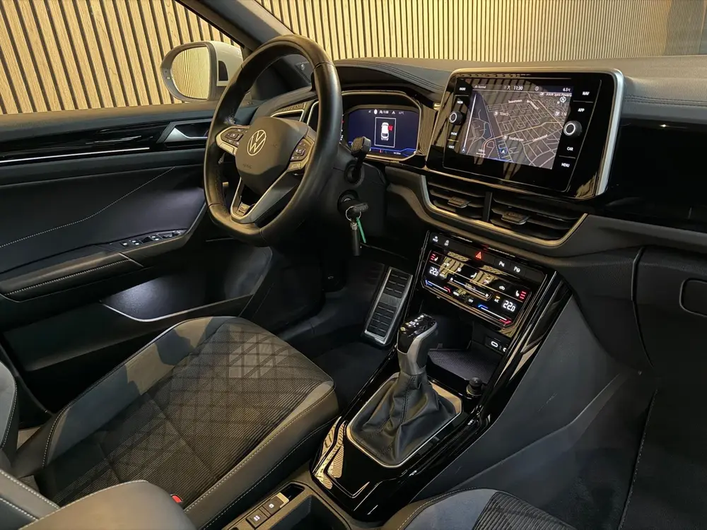 Volkswagen T-Roc 1.5 TSI R Line - Pano - Beats Audio uit 2023, foto 6