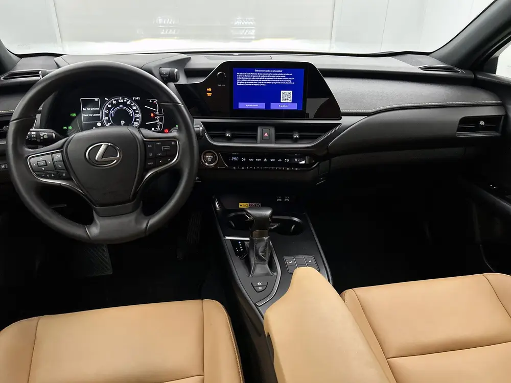 Lexus UX 250h F Sport Design uit 2024, foto 4