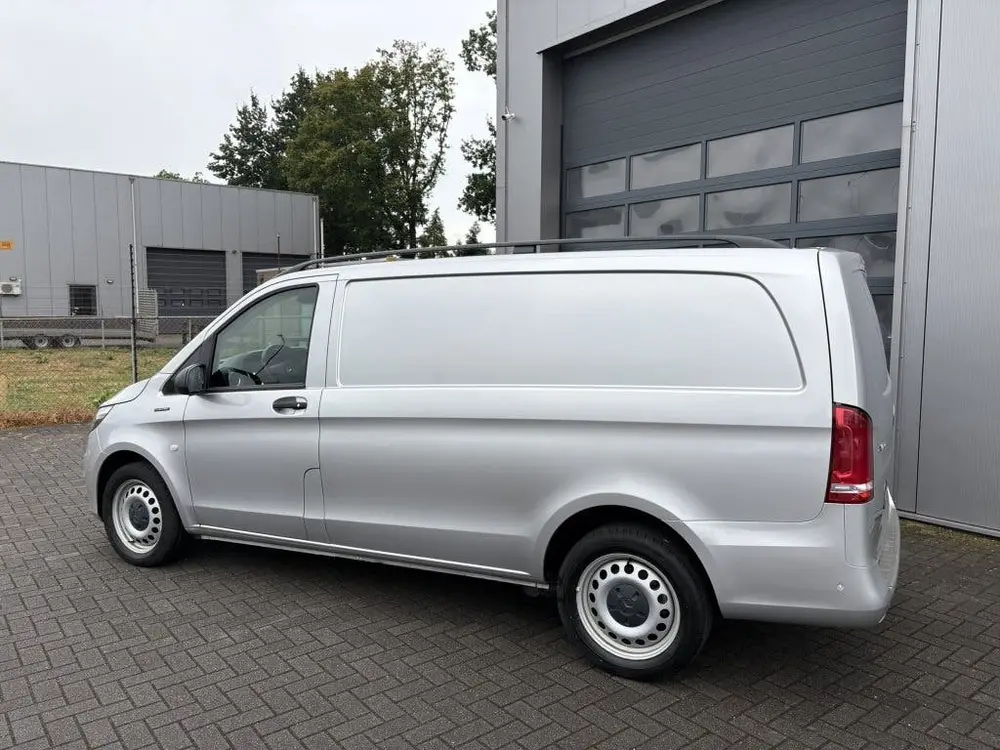 Mercedes-Benz Vito 112 60kWh airco uit 2022, foto 2