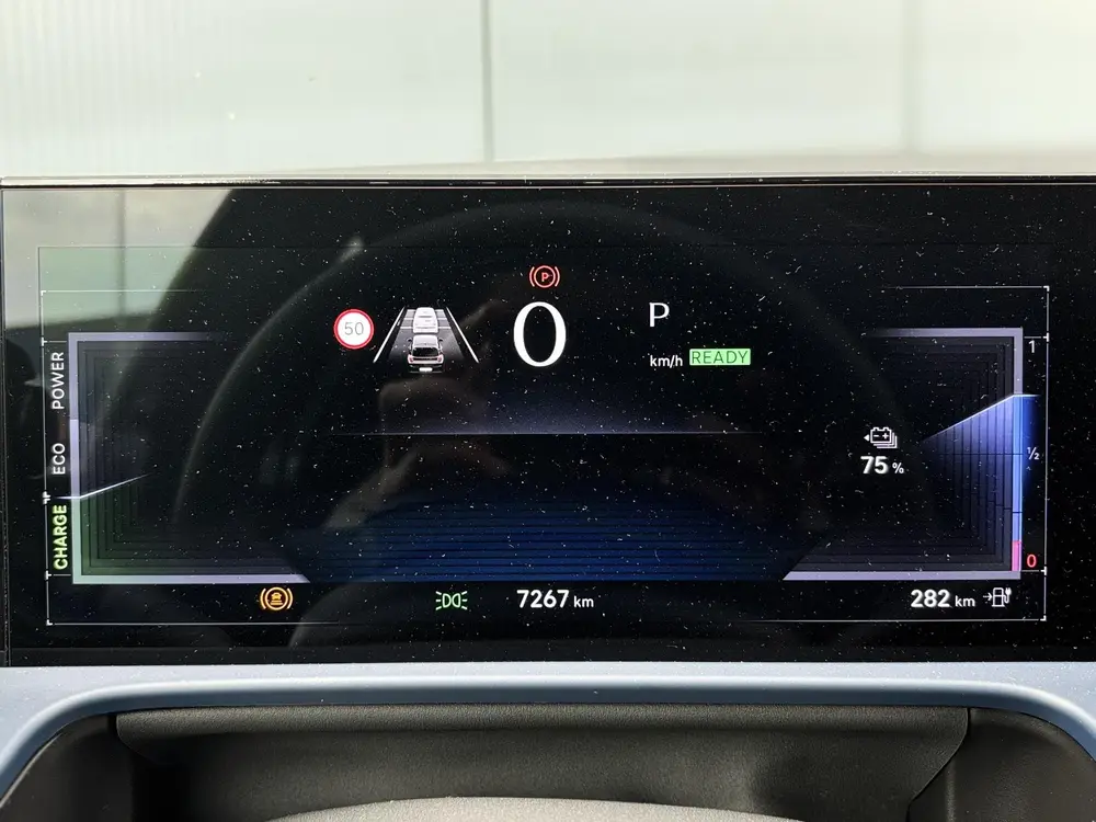 Lancia Ypsilon Edizione Limitata Cassina Navigatie | Apple c uit 2024, foto 18