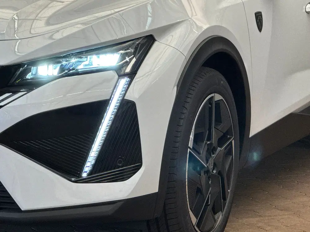 Peugeot 408 1.2 Hybrid 136 e-DCS6 GT uit 2025, foto 15