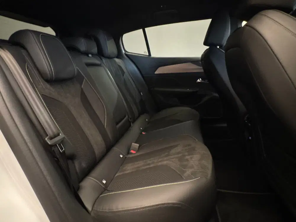 Peugeot 408 1.2 Hybrid 136 e-DCS6 GT uit 2025, foto 6