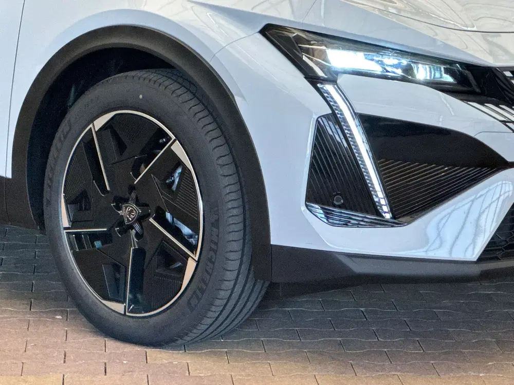Peugeot 408 1.2 Hybrid 136 e-DCS6 GT uit 2025, foto 8