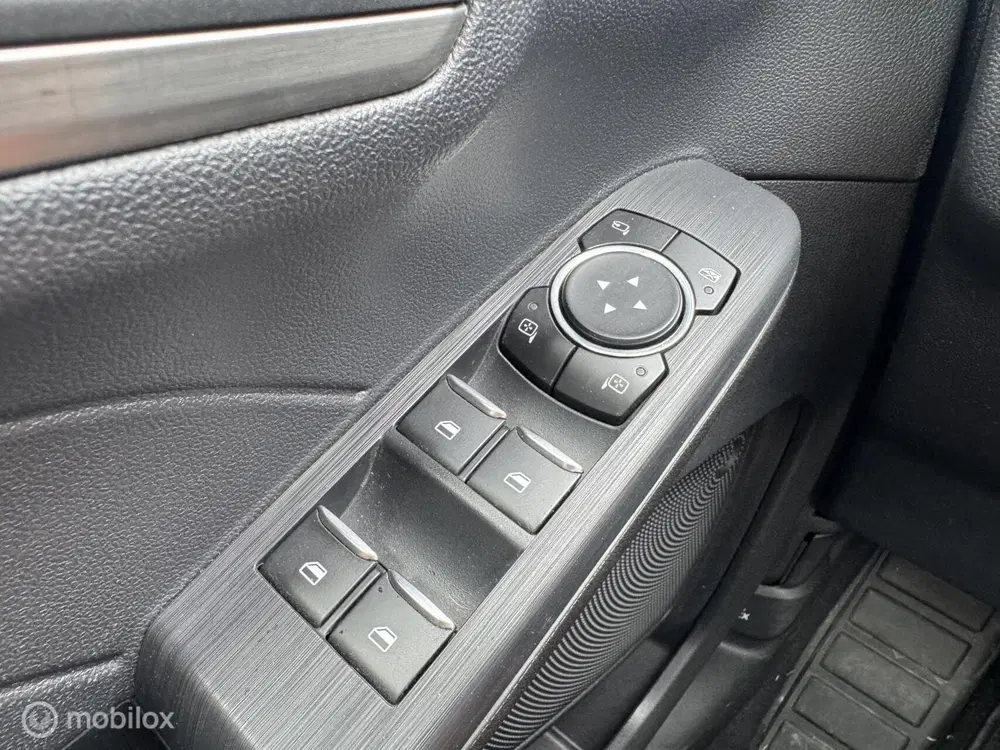 Ford Kuga 2.5 PHEV Titanium X uit 2022, foto 16