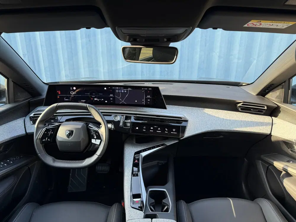 Peugeot 5008 1.2 Hybrid 136 Allure uit 2025, foto 19