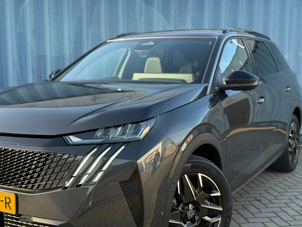 Peugeot 5008 1.2 Hybrid 136 Allure uit 2025, foto 9