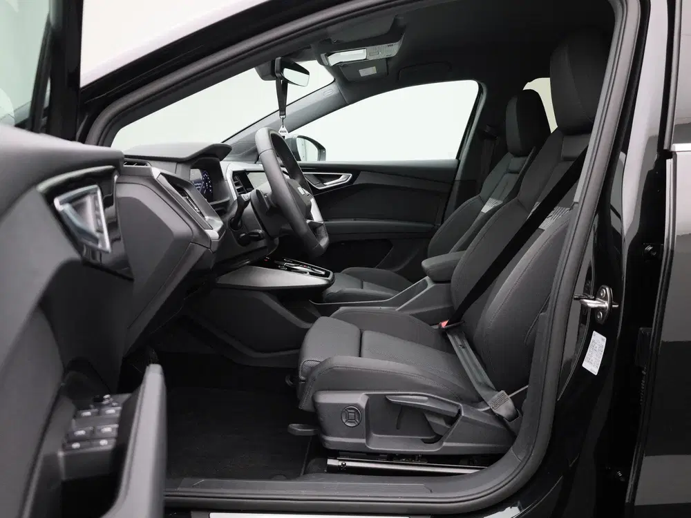 Audi Q4 e-tron 45 Edition 82 kWh l Climate control l Navi uit 2025, foto 11