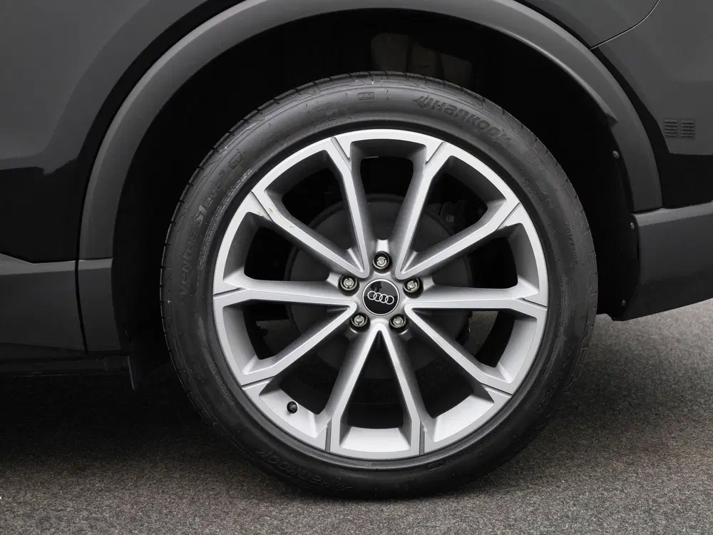 Audi Q4 e-tron 45 Edition 82 kWh l Climate control l Navi uit 2025, foto 13