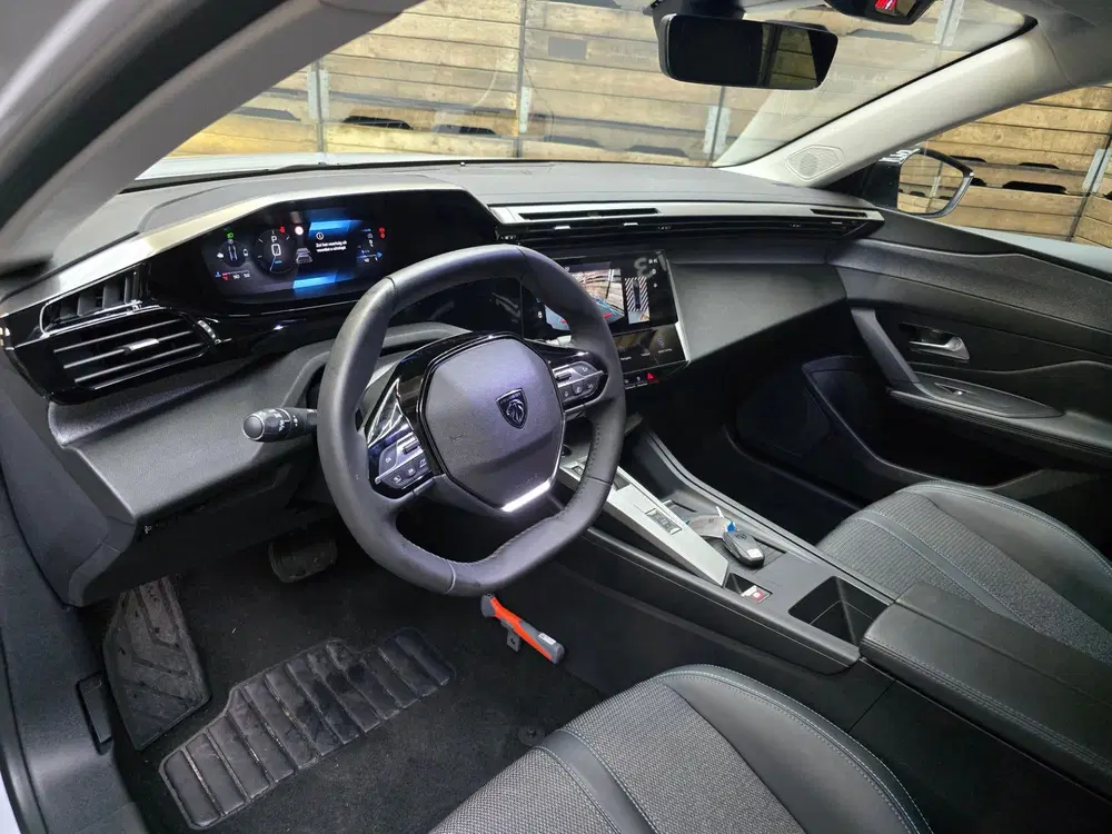 Peugeot 408 1.2 Hybrid 145 e-DCS6 Allure ACC ECC Navi uit 2025, foto 3