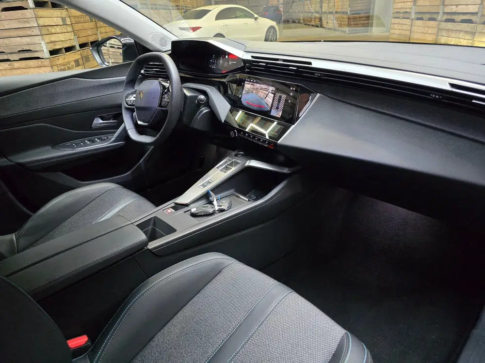 Peugeot 408 1.2 Hybrid 145 e-DCS6 Allure ACC ECC Navi uit 2025, foto 8
