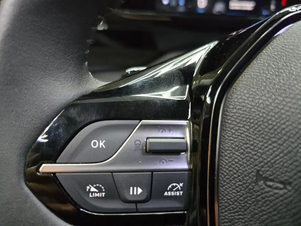 Peugeot 408 1.2 Hybrid 145 e-DCS6 Allure ACC ECC Navi uit 2025, foto 9