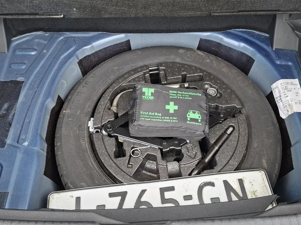 Volkswagen T-Cross 1.0 TSI Style Camera, trekhaak, stoelverw uit 2019, foto 13