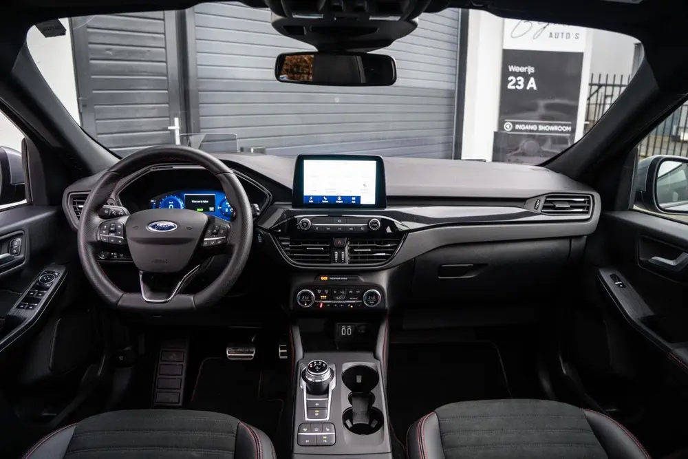 Ford Kuga 2.5 PHEV ST-Line X 225PK PANO uit 2021, foto 2