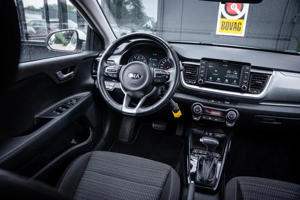 Kia Stonic 1.0 T-GDi DynamicPlusLine*AUTOMAAT*CARPLAY uit 2019, foto 2