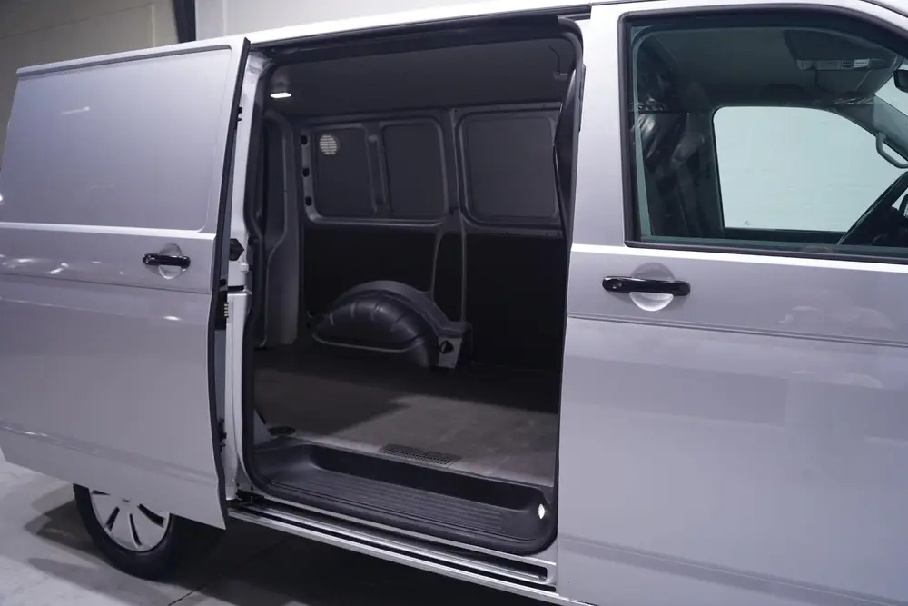 Volkswagen Transporter 2.0 TDI 150 pk L1 DSG Aut. Navi uit 2023, foto 9