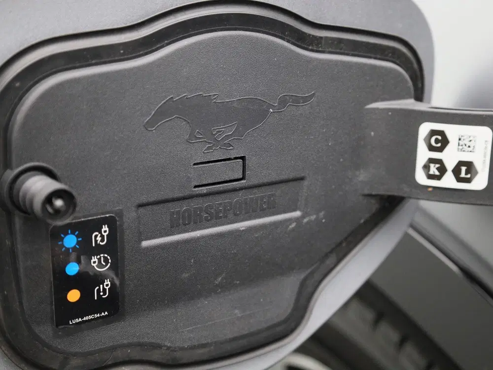 Ford Mustang Mach-E AWD 75 kWh uit 2021, foto 17