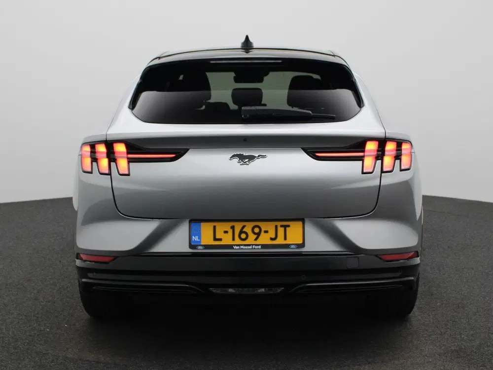 Ford Mustang Mach-E AWD 75 kWh uit 2021, foto 5