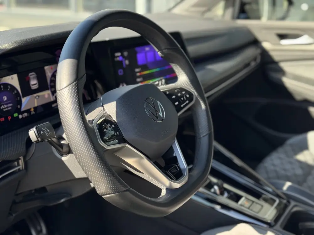 Volkswagen Golf 1.5 eTSI R-Line Business Pano Sfeer uit 2023, foto 6