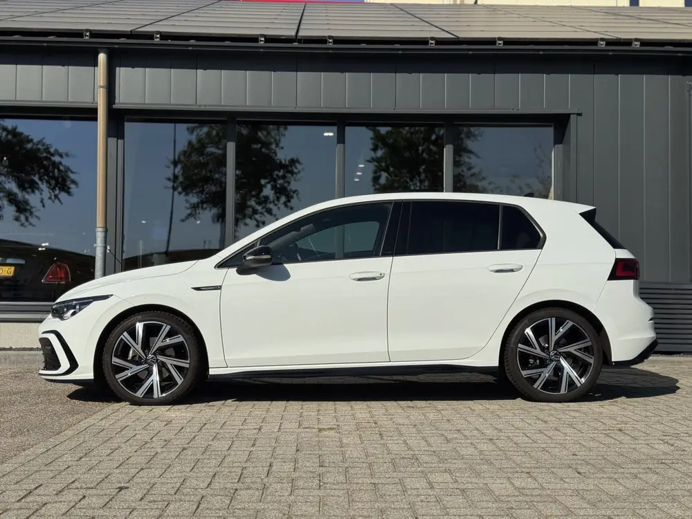 Volkswagen Golf 1.5 eTSI R-Line Business Pano Sfeer uit 2023, foto 9