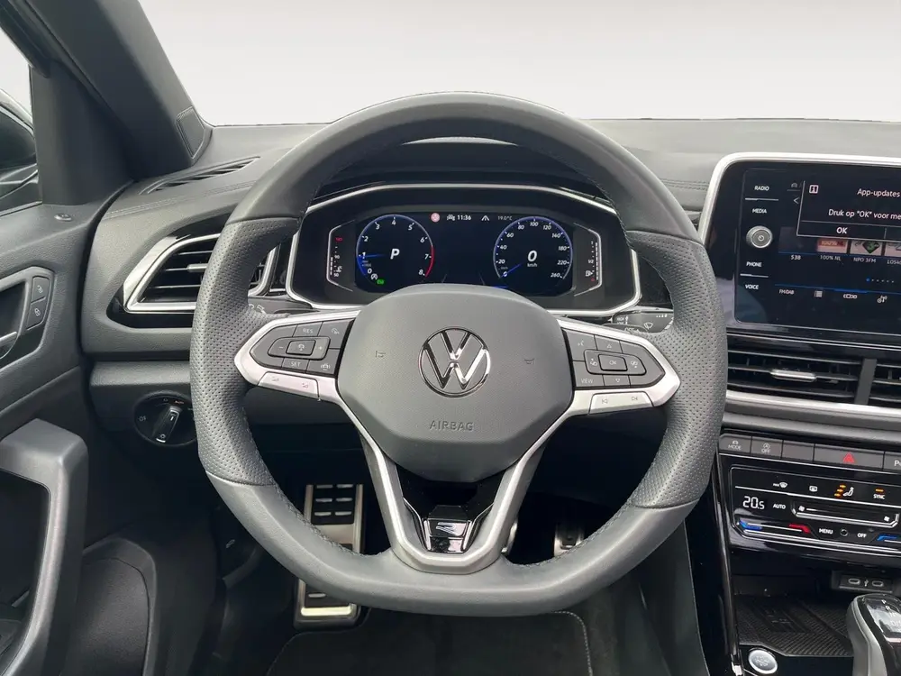 Volkswagen T-Roc 1.5 TSI R-Line Edition | Panoramadak | Park uit 2025, foto 18