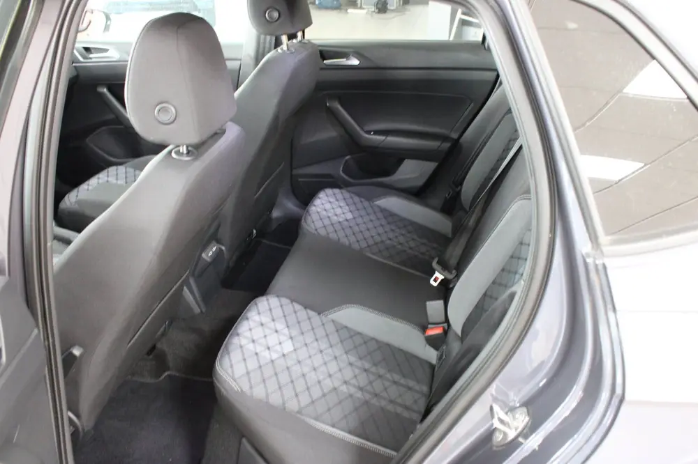 Volkswagen Polo 1.0 TSI R-Line Business | Airco | Cruise Con uit 2024, foto 19