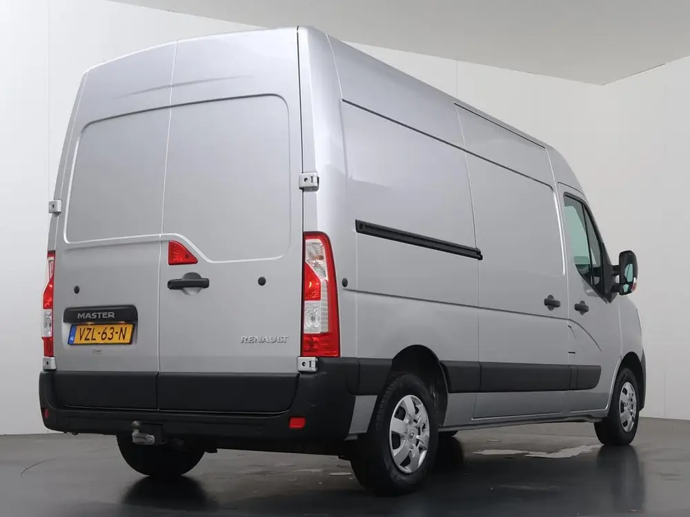 Renault Master T35 | 2.3 dCi | 135 | L2 H2 | WORK EDITION | uit 2023, foto 2