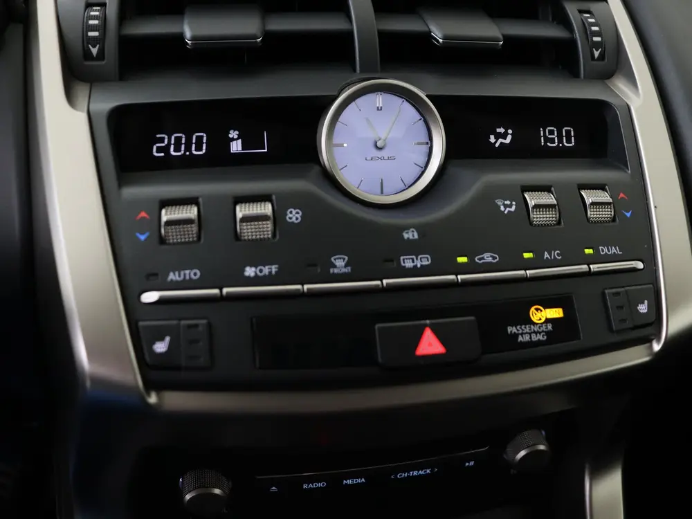 Lexus NX 300h AWD Luxury Line | Dealer Onderhouden | Schuif/ uit 2020, foto 10