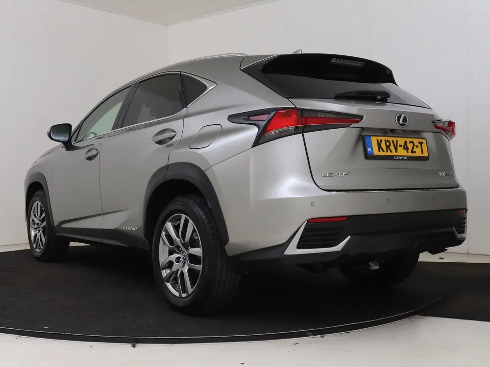 Lexus NX 300h AWD Luxury Line | Dealer Onderhouden | Schuif/ uit 2020, foto 15