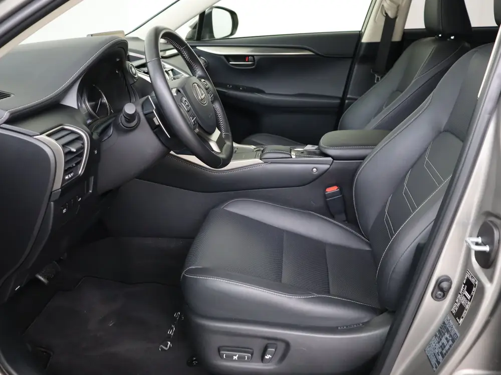 Lexus NX 300h AWD Luxury Line | Dealer Onderhouden | Schuif/ uit 2020, foto 16