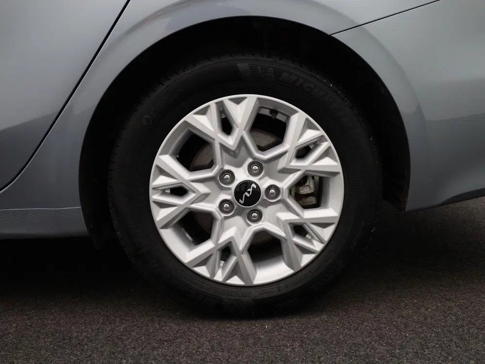 Kia Ceed Pulse 1.0 T-GDi 120 MHEV DCT ISG uit 2024, foto 15