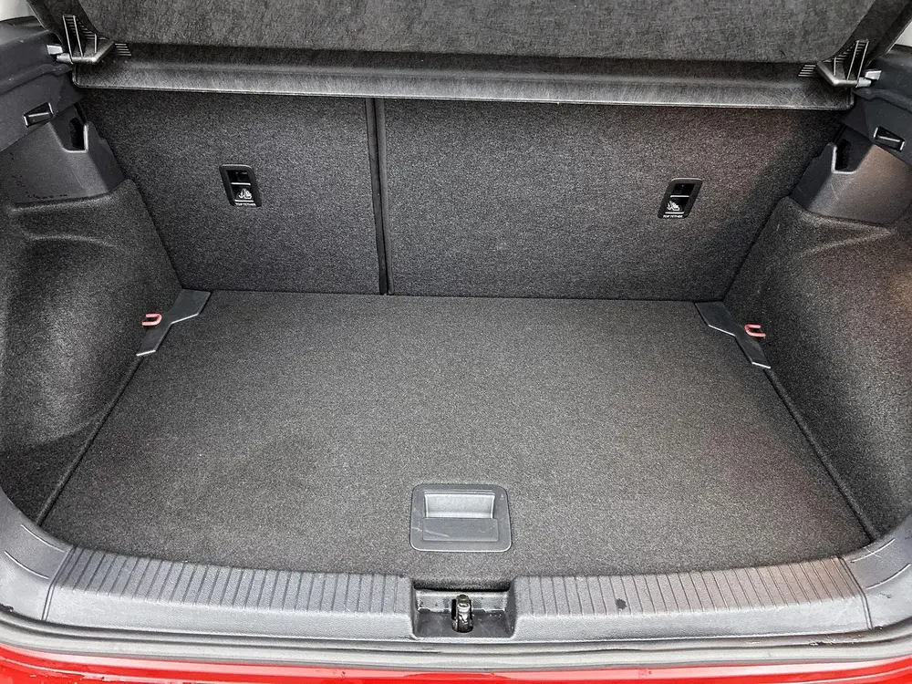Volkswagen T-Cross 1.0 TSI Life Edition | 95 PK | Trekhaak | uit 2024, foto 13
