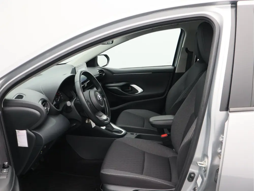 Toyota Yaris 1.5 Hybrid Active uit 2022, foto 5