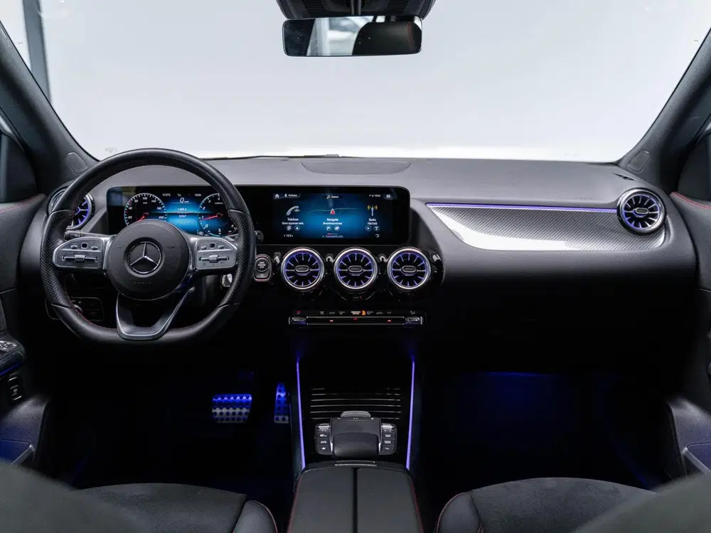 Mercedes-Benz GLA 200 AMG Line Pano ACC 19' uit 2022, foto 10
