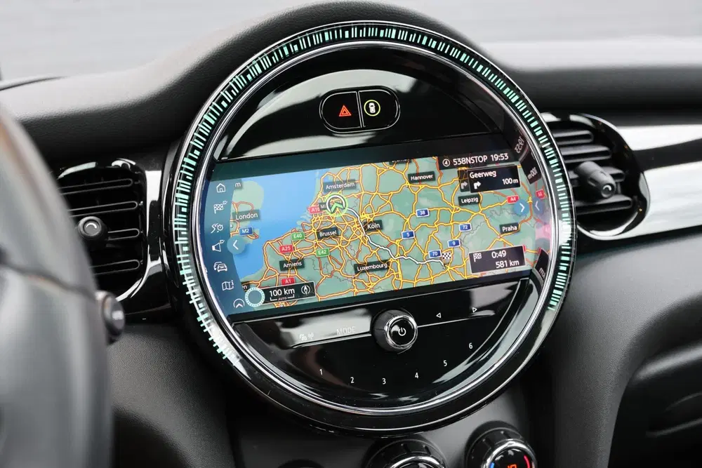 Mini Electric Classic 33 kWh uit 2021, foto 16