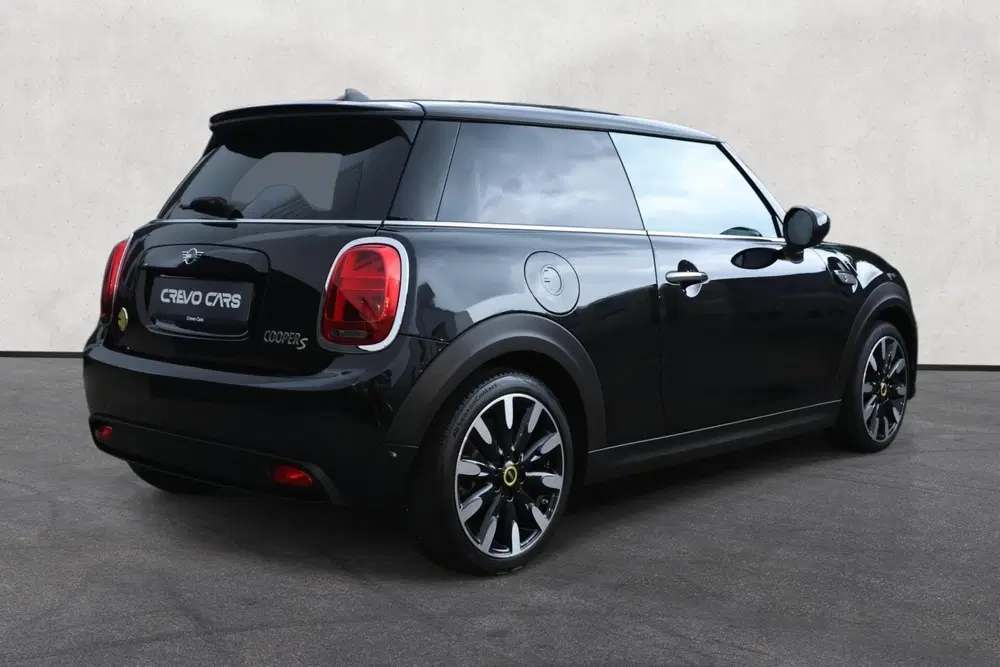 Mini Electric Classic 33 kWh uit 2021, foto 2
