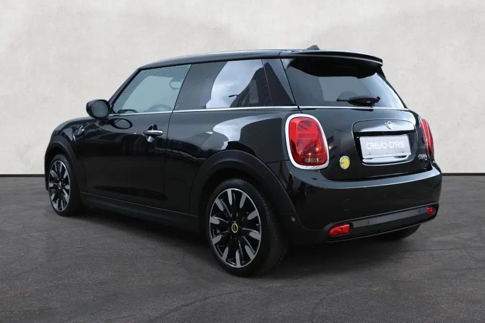 Mini Electric Classic 33 kWh uit 2021, foto 9